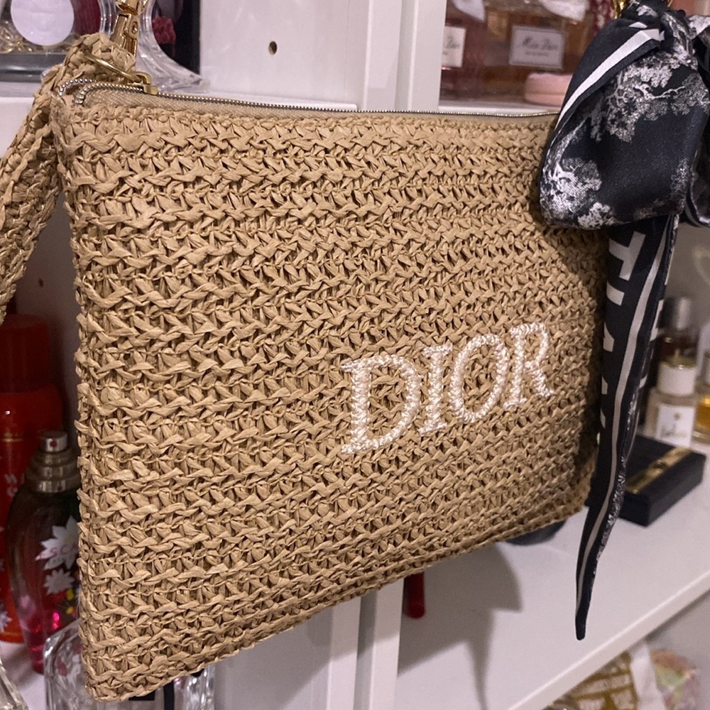 Dior Raffia Bag - Picture 5 of 9